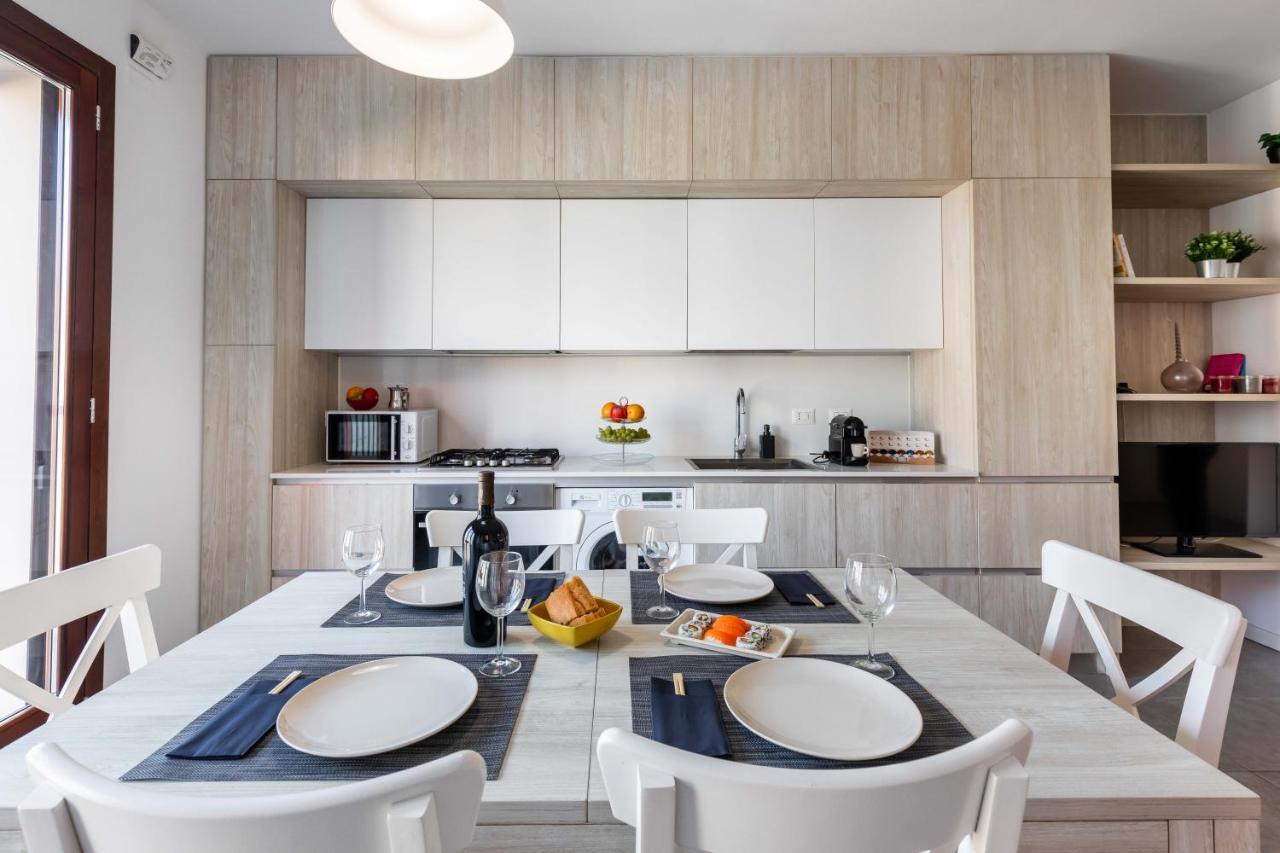 Sarca 11Th Floor Apartment Милано Екстериор снимка