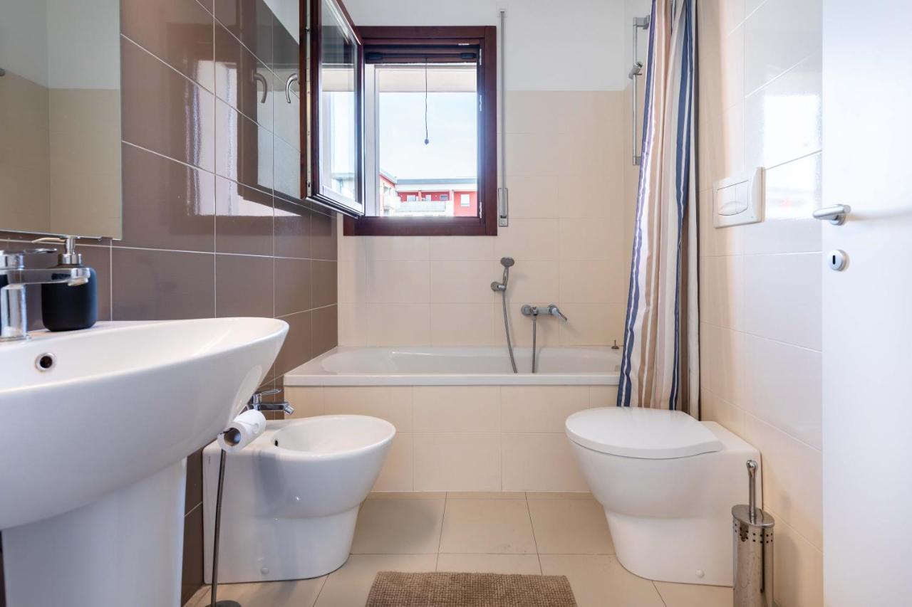 Sarca 11Th Floor Apartment Милано Екстериор снимка