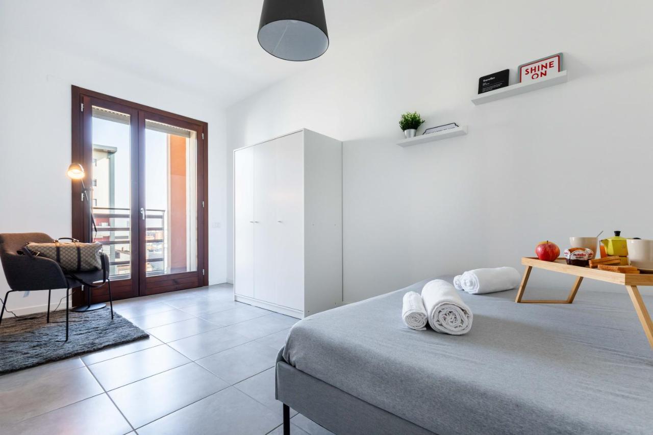 Sarca 11Th Floor Apartment Милано Екстериор снимка