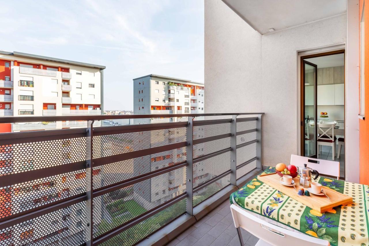 Sarca 11Th Floor Apartment Милано Екстериор снимка
